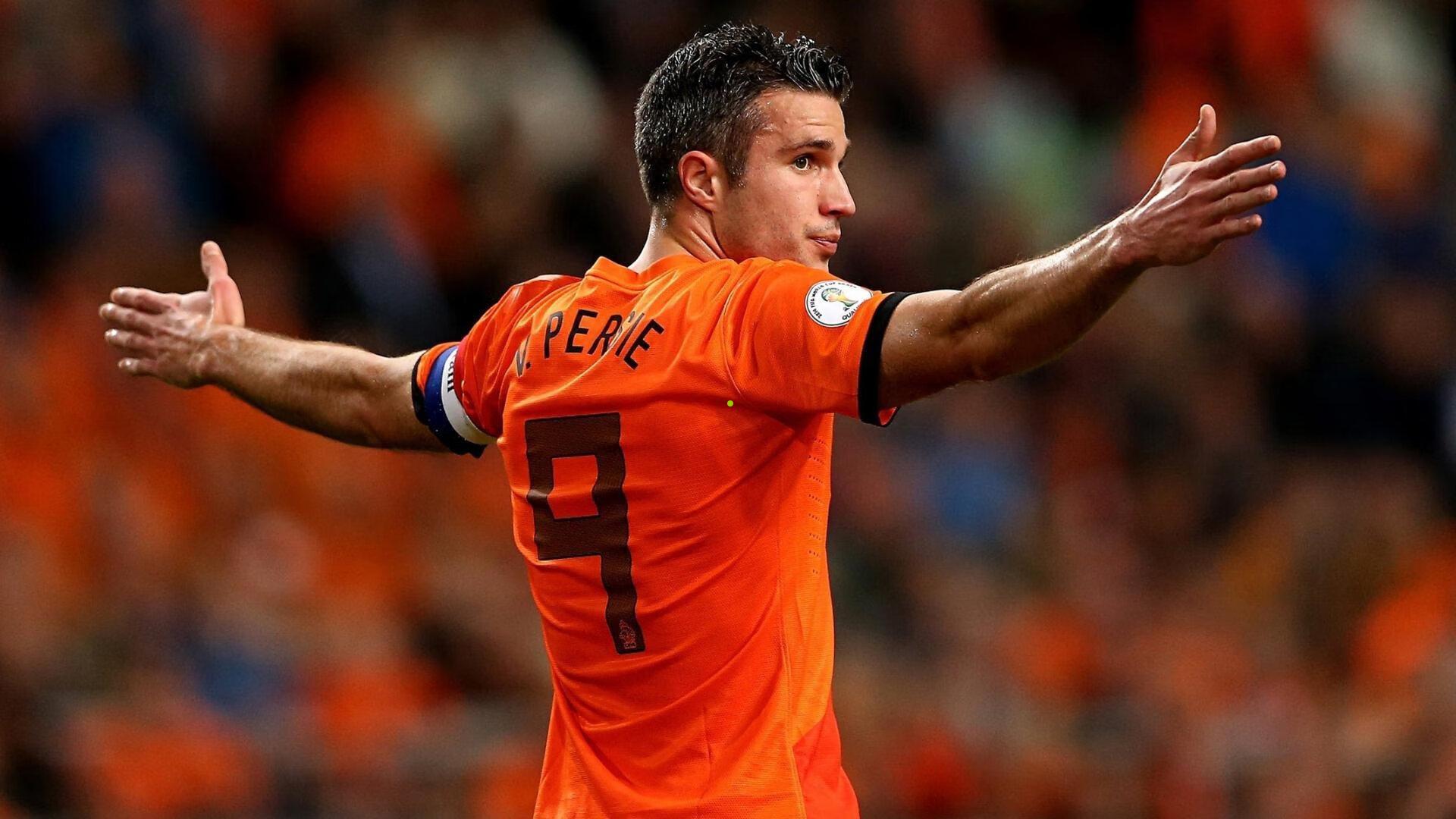 什克里尼亚尔披露夏窗未与米兰对话,未来去向留白;当前心态积极享受生涯