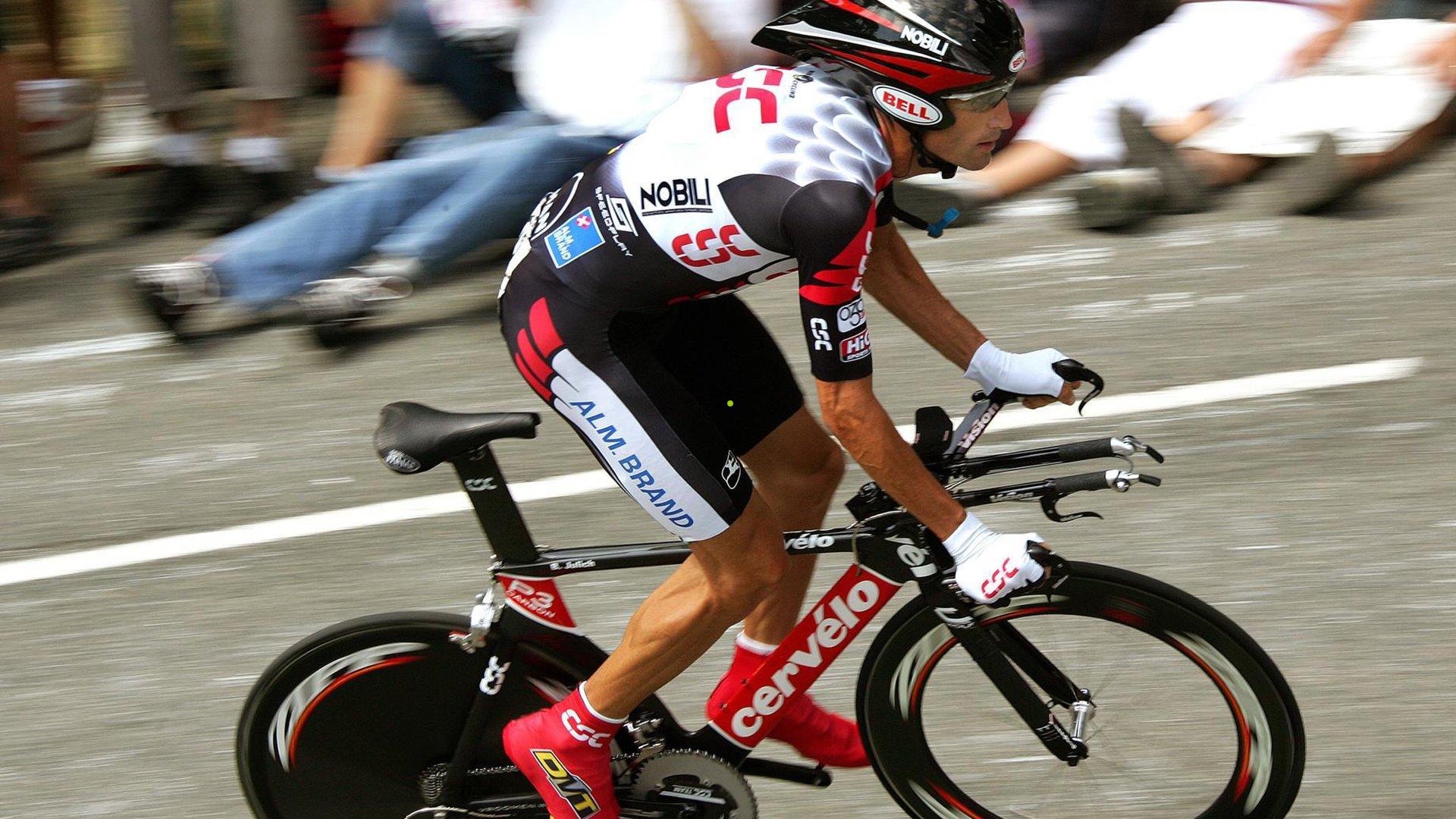 江苏足球26年迎首个顶级联赛冠军 成第9支冠军队